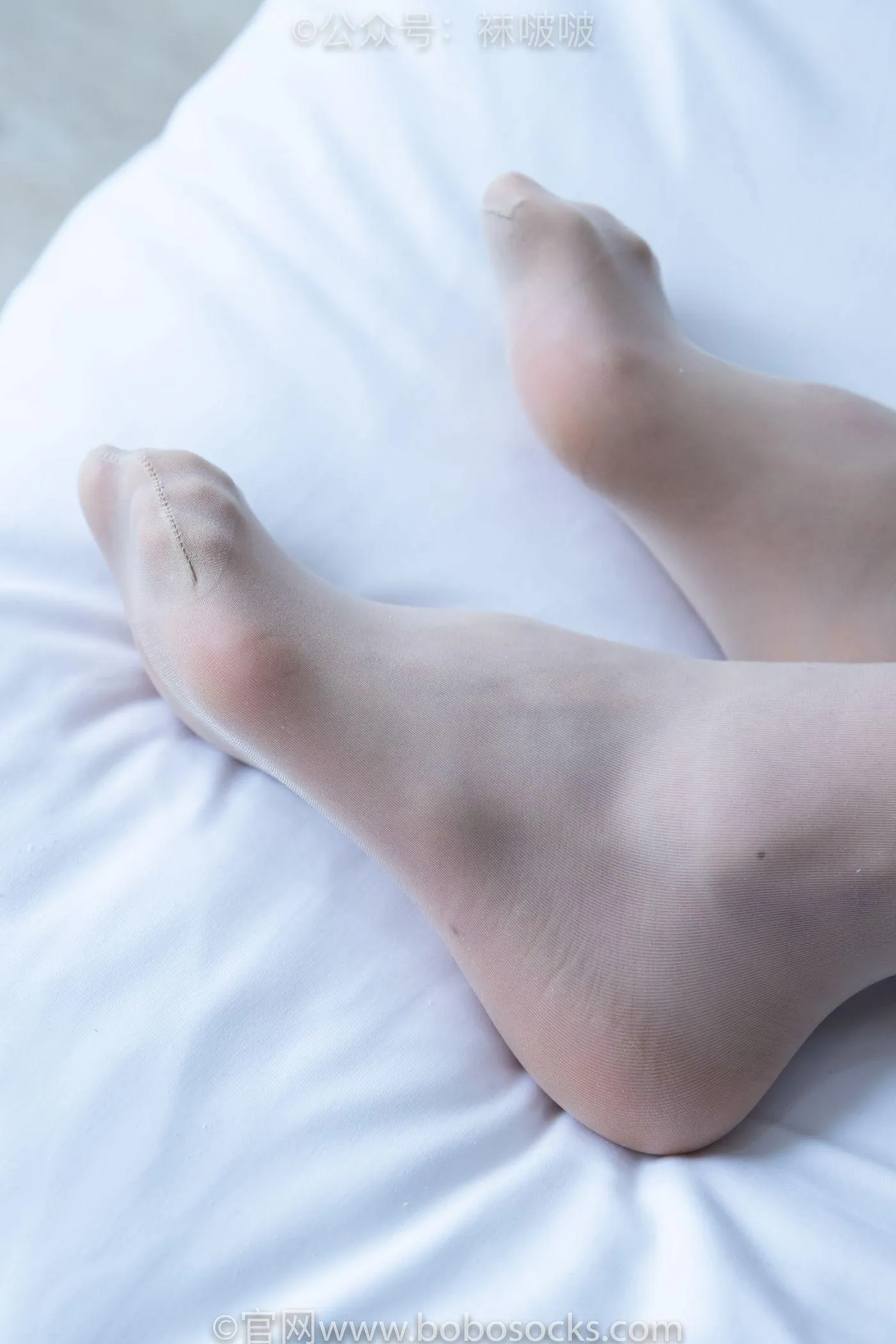[BoBoSocks袜啵啵]NO.008 涵涵-帆布鞋、白色短棉袜、肉丝 [139P]插图1